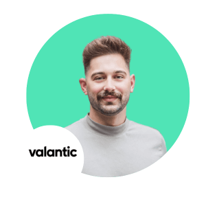 Portrait vom Sales Manager der Firma valantic und das Logo der Firma